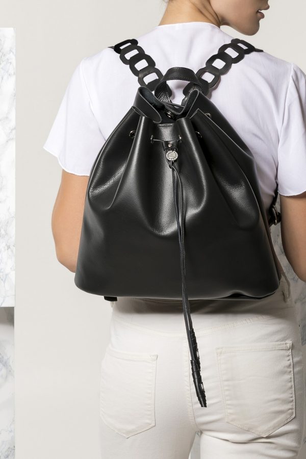 Μαύρο γυναικείο backpack