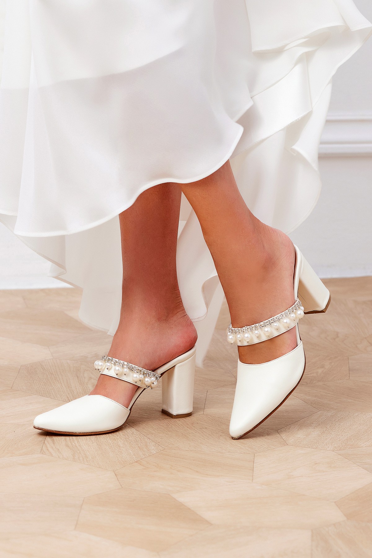 Gorgeous Bridal Footwear Which You Can Totally Buy For Your Big Day! -  Mompreneur Circle