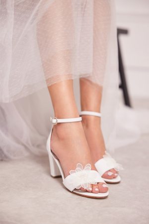 chunky heel shoes for bride