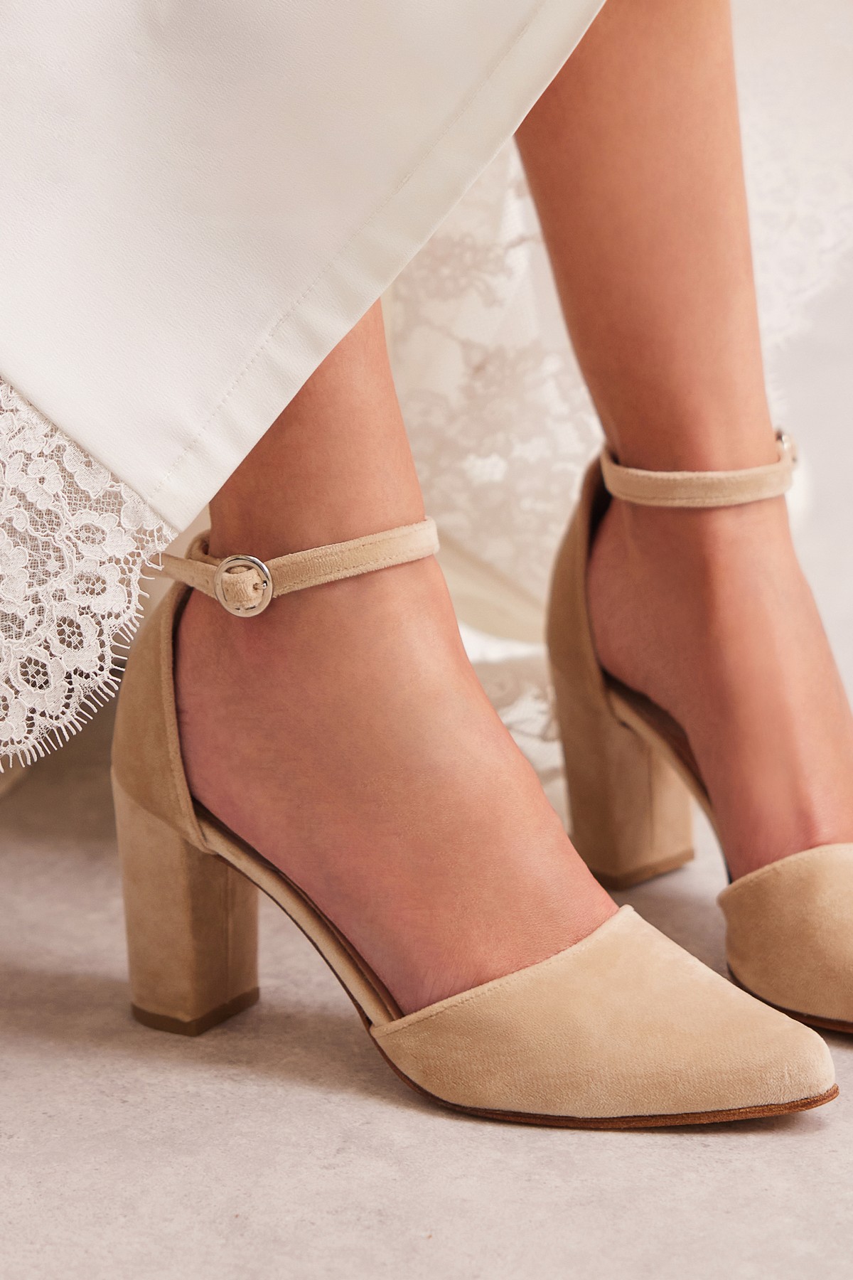 pointed toe bridal shoes