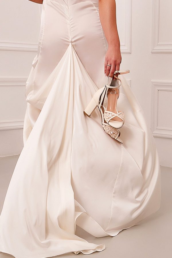 Ivory lace wedding shoes