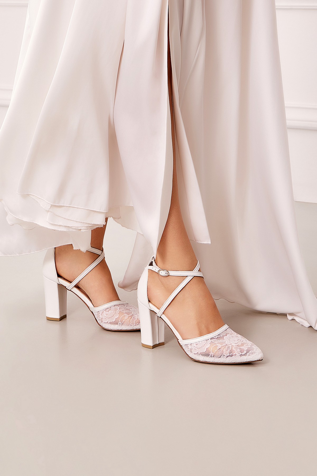 lace bridal shoes block heel