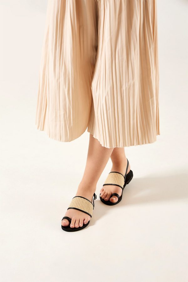 Sandals with toe loop and ankle strap
